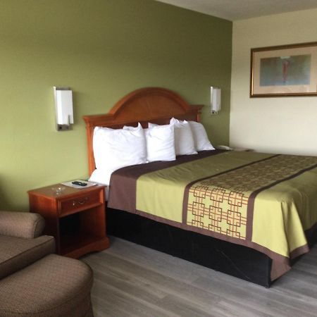Big Spring Inn Мэдисонвилл Экстерьер фото